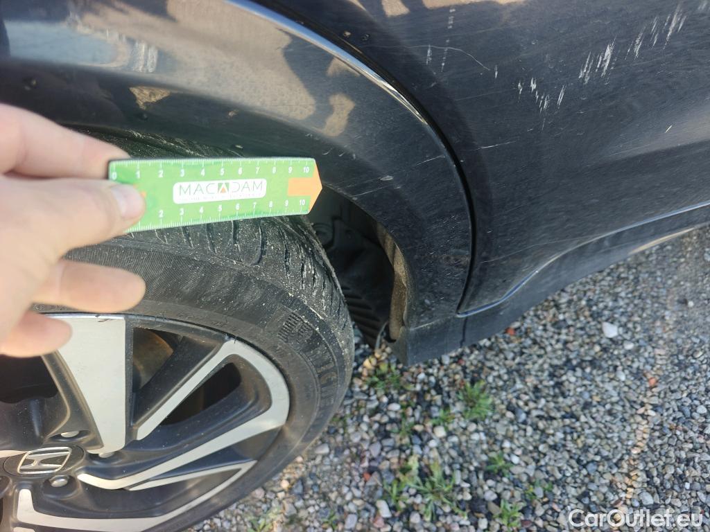  Honda  HR-V HONDA  / 2015 / 5P / todoterreno 1.5 i-VTEC Executive #34