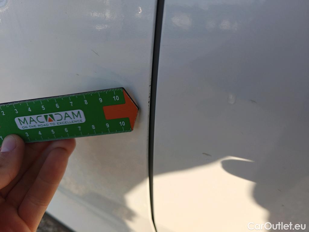  KIA  Niro KIA  / 2019 / 5P / crossover 1.6 GDi HEV 104kW (141CV) Concept #60