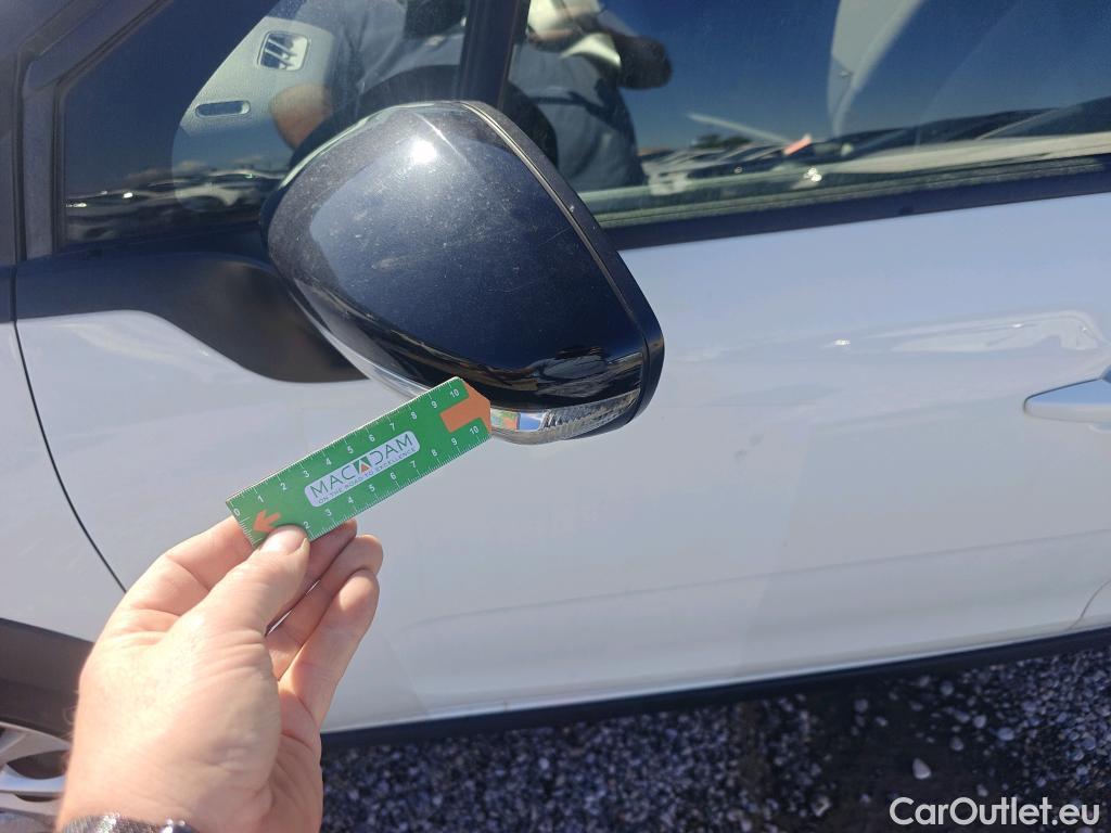  Citroen  C3 CITROEN  / 2020 / 5P / berlina con portón BlueHDi 75KW (100CV) S&S Live Pack #27