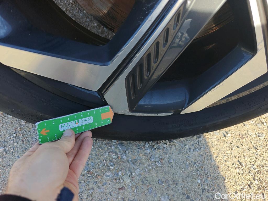  Hyundai  Tucson HYUNDAI  / 2020 / 5P / todoterreno 1.6 TGDI PHEV 195kW Tecno Sky Auto 4x4 #17