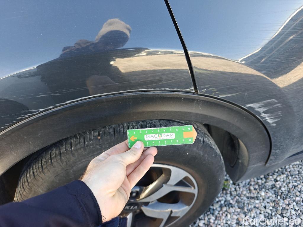  KIA  Sportage KIA  1.6MHEV Drive 100kW(136CV) 4x2(Crist Tintados) #46