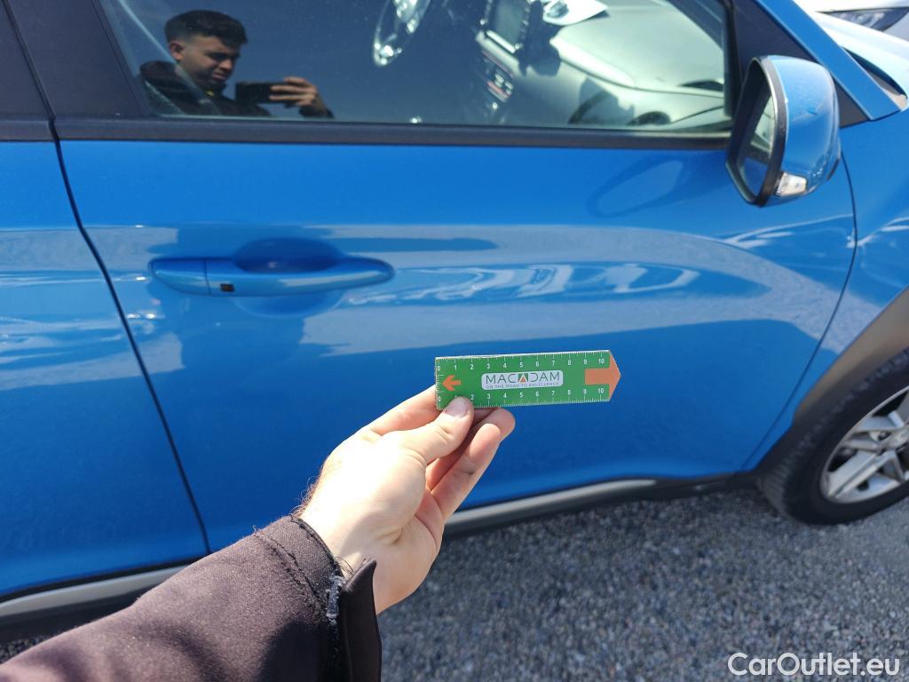  Hyundai  Konna HYUNDAI Kona / 2017 / 5P / todoterreno KONA TGDI 1.0 120CV 4X2 TECNO RED #34