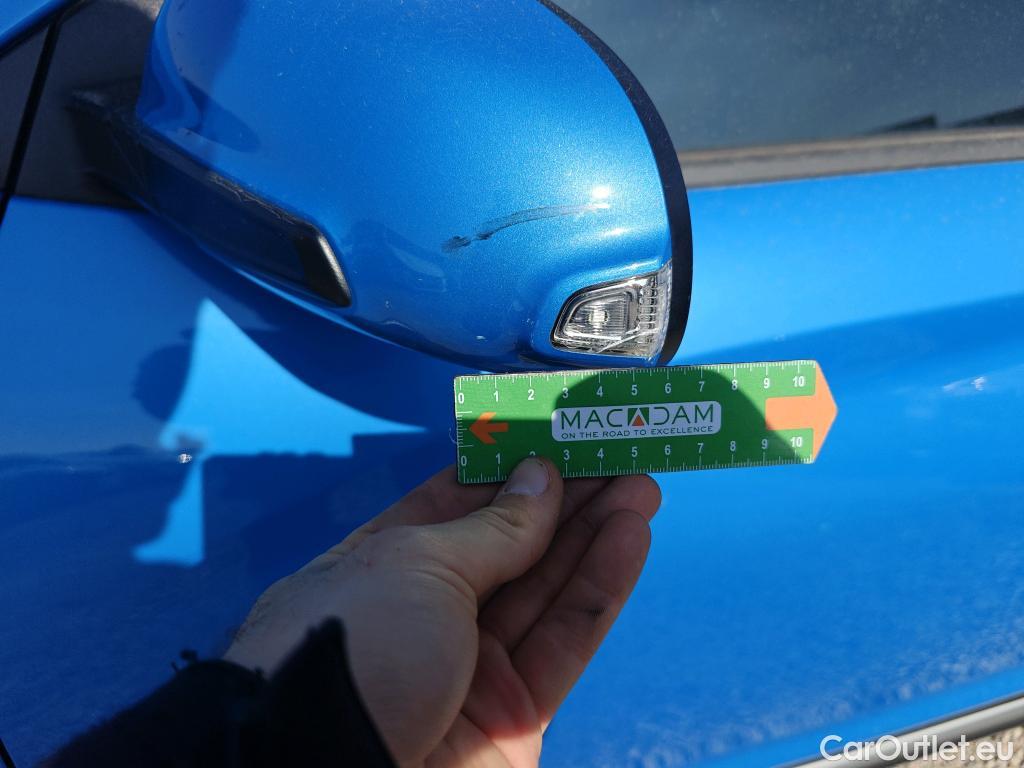  Hyundai  Konna HYUNDAI Kona / 2017 / 5P / todoterreno KONA TGDI 1.0 120CV 4X2 TECNO RED #8