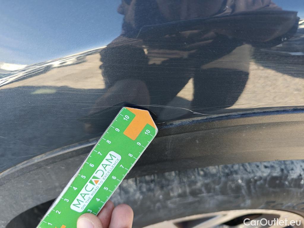  KIA  Sportage KIA  1.6MHEV Drive 100kW(136CV) 4x2(Crist Tintados) #34