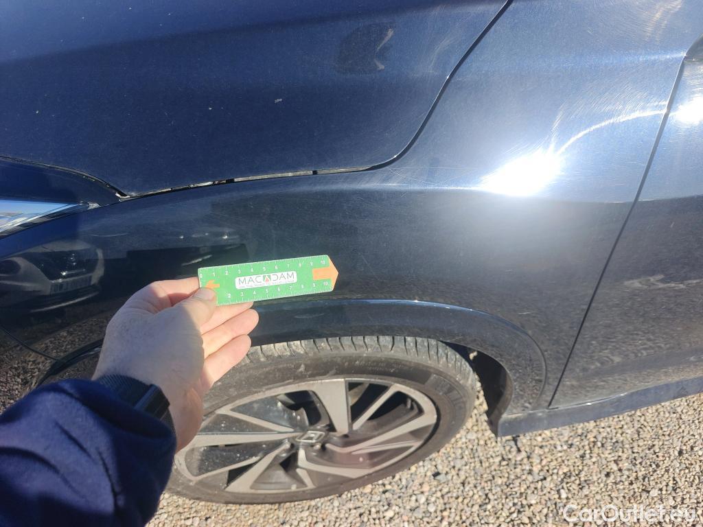  Honda  HR-V HONDA  / 2015 / 5P / todoterreno 1.5 i-VTEC Executive #18