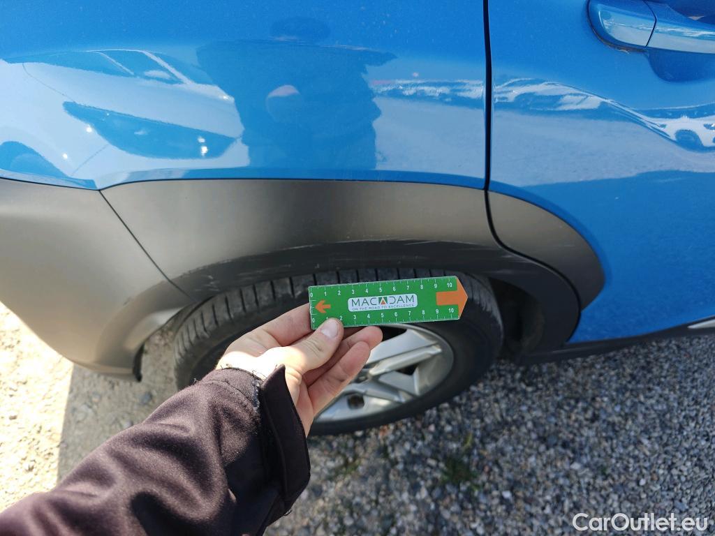  Hyundai  Konna HYUNDAI Kona / 2017 / 5P / todoterreno KONA TGDI 1.0 120CV 4X2 TECNO RED #20