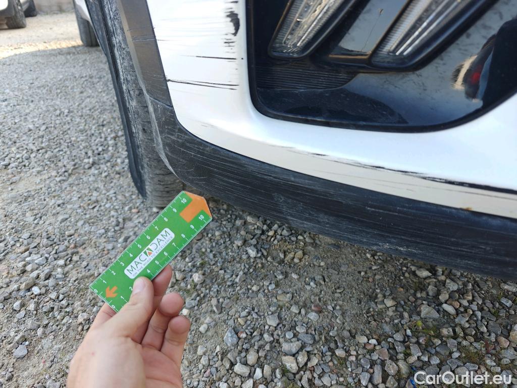  KIA  Niro KIA  / 2019 / 5P / crossover 1.6 GDi HEV 104kW (141CV) Concept #37