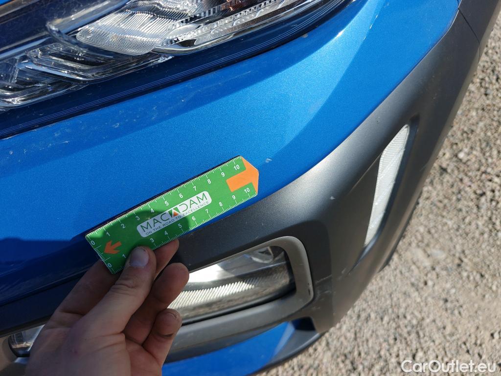  Hyundai  Konna HYUNDAI Kona / 2017 / 5P / todoterreno KONA TGDI 1.0 120CV 4X2 TECNO RED #27