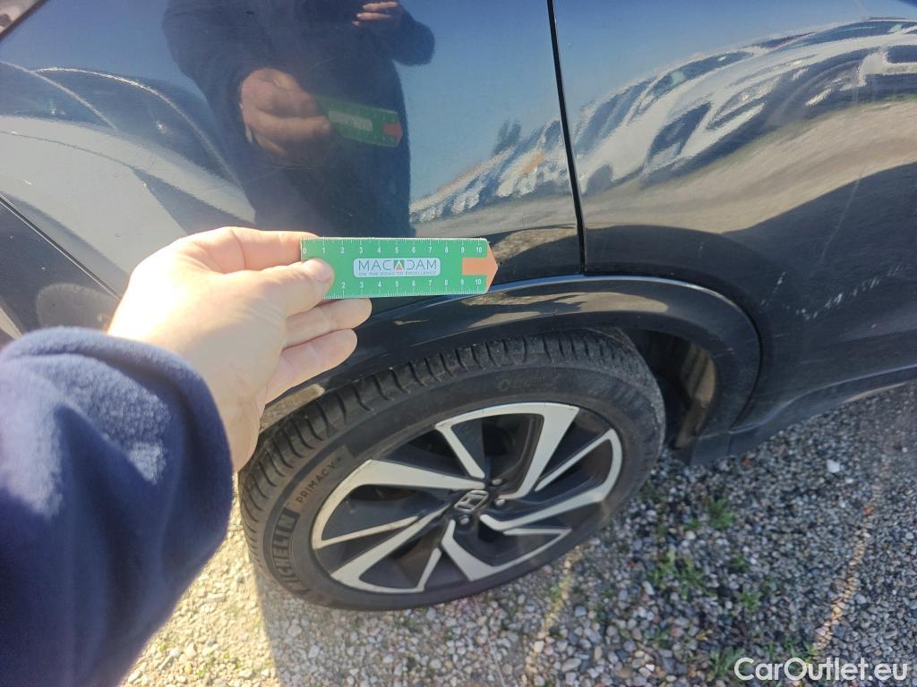  Honda  HR-V HONDA  / 2015 / 5P / todoterreno 1.5 i-VTEC Executive #32