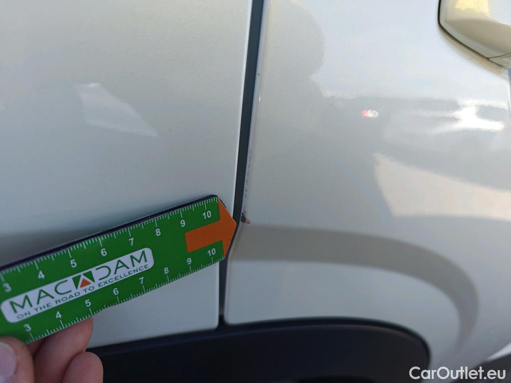  Land Rover  Discovery NISSAN QASHQAI / 2024 / 5P / todoterreno DIG-T 103kW (140CV) mHEV 4x2 Acenta #13