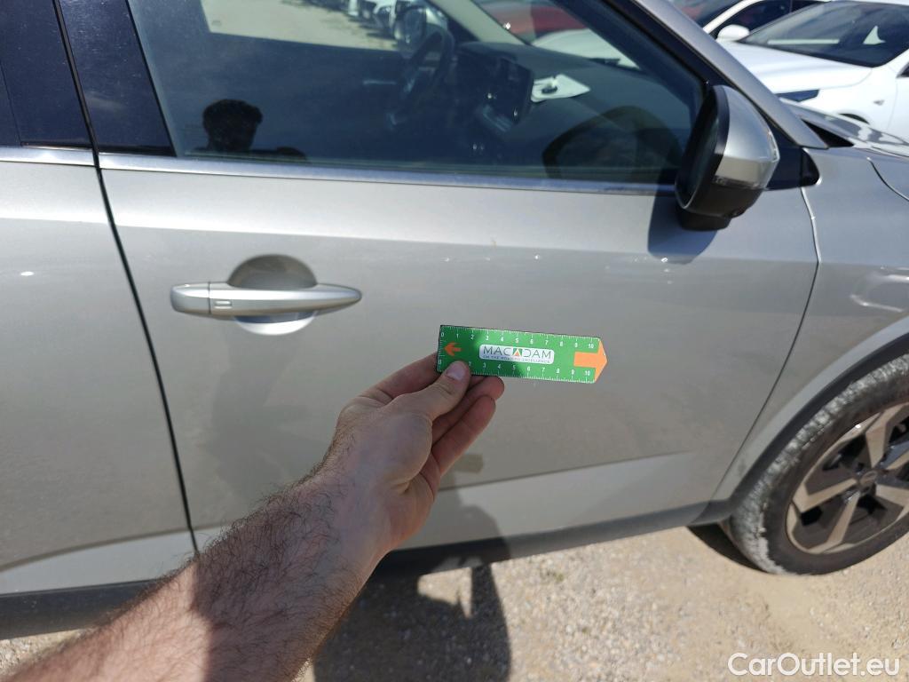  Nissan  Qashqai NISSAN  / 2021 / 5P / todoterreno DIG-T 116kW mHEV Xtronic N-GO(SP) #32