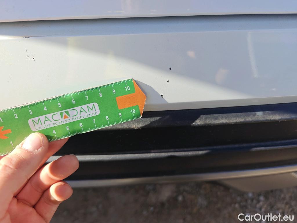  Land Rover  Discovery NISSAN QASHQAI / 2024 / 5P / todoterreno DIG-T 103kW (140CV) mHEV 4x2 Acenta #16