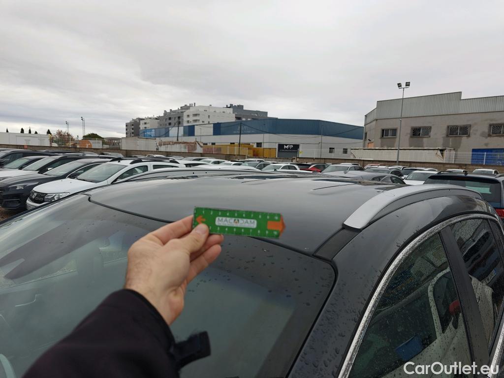  KIA  Sportage KIA  1.6MHEV Drive 100kW(136CV) 4x2(Crist Tintados) #45