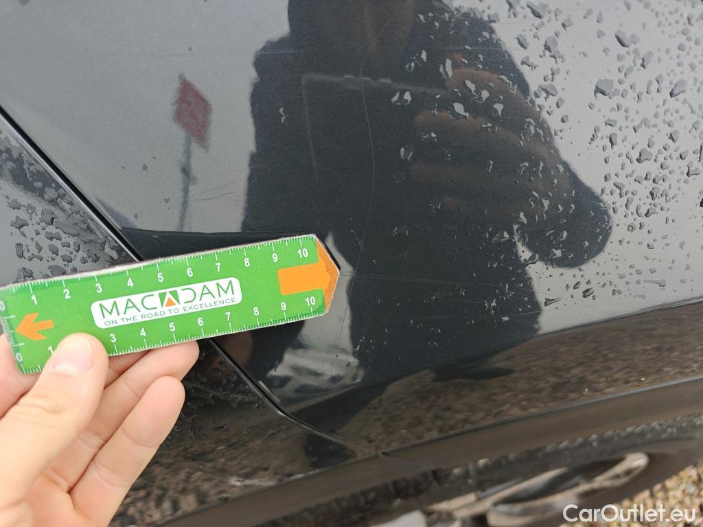  KIA  Sportage KIA  1.6MHEV Drive 100kW(136CV) 4x2(Crist Tintados) #91