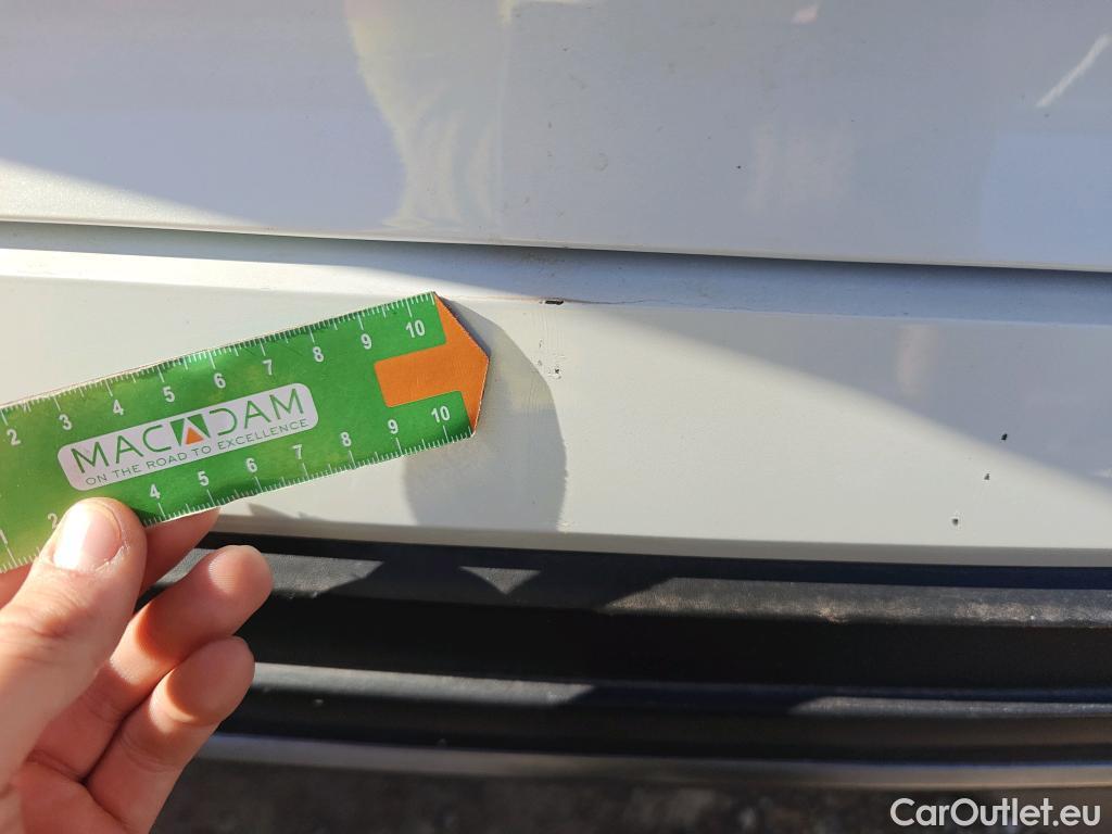  Land Rover  Discovery NISSAN QASHQAI / 2024 / 5P / todoterreno DIG-T 103kW (140CV) mHEV 4x2 Acenta #15