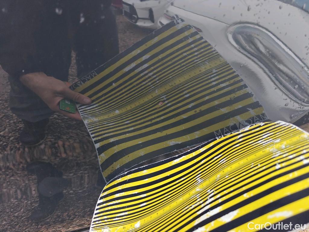  KIA  Sportage KIA  1.6MHEV Drive 100kW(136CV) 4x2(Crist Tintados) #51