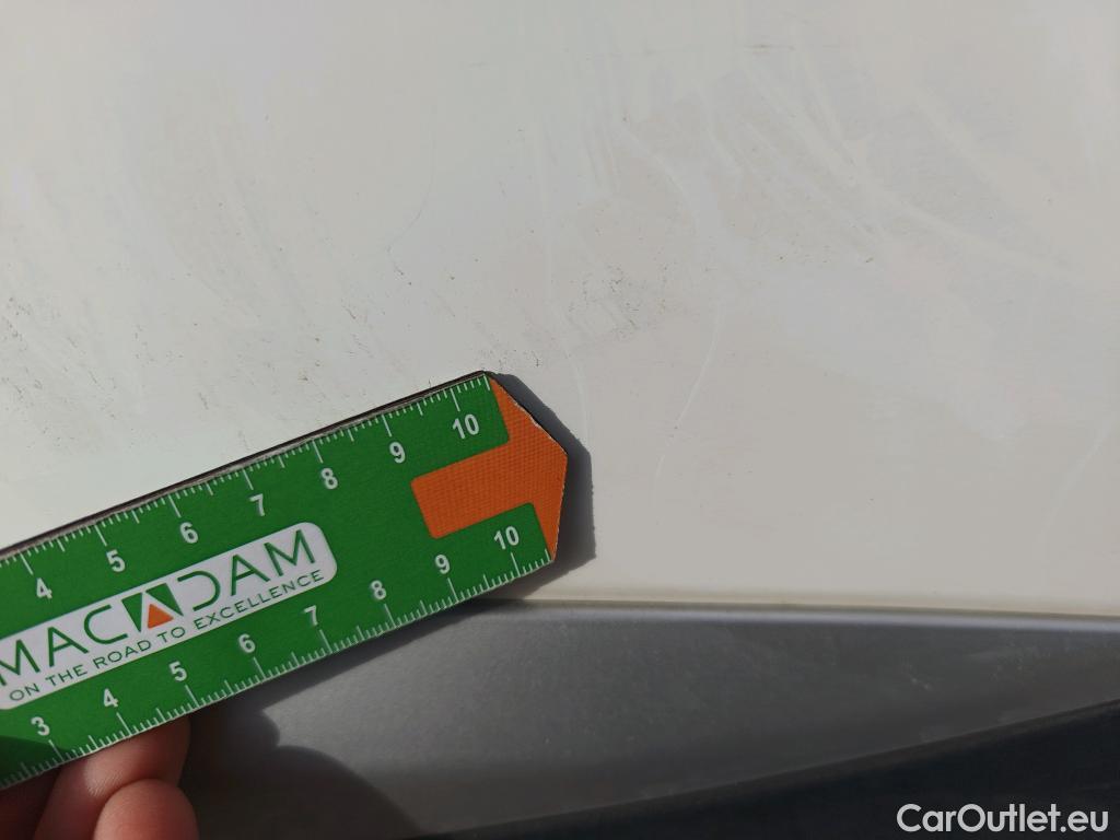  Peugeot  2008 PEUGEOT  / 2019 / 5P / todoterreno Allure BlueHDI 81kW (110CV) #23