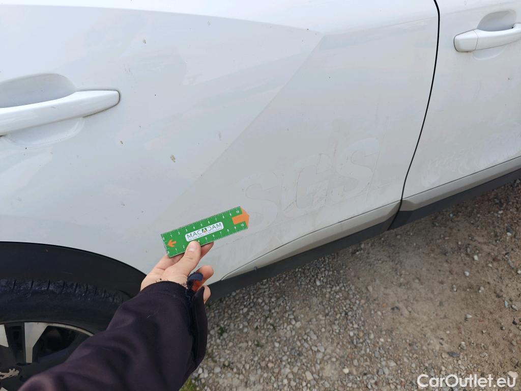  Peugeot  2008 PEUGEOT  / 2019 / 5P / todoterreno Allure BlueHDI 81kW (110CV) #9