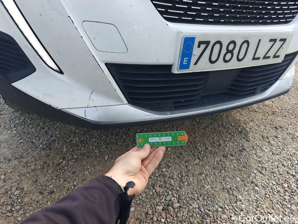  Peugeot  2008 PEUGEOT  / 2019 / 5P / todoterreno Allure BlueHDI 81kW (110CV) #53