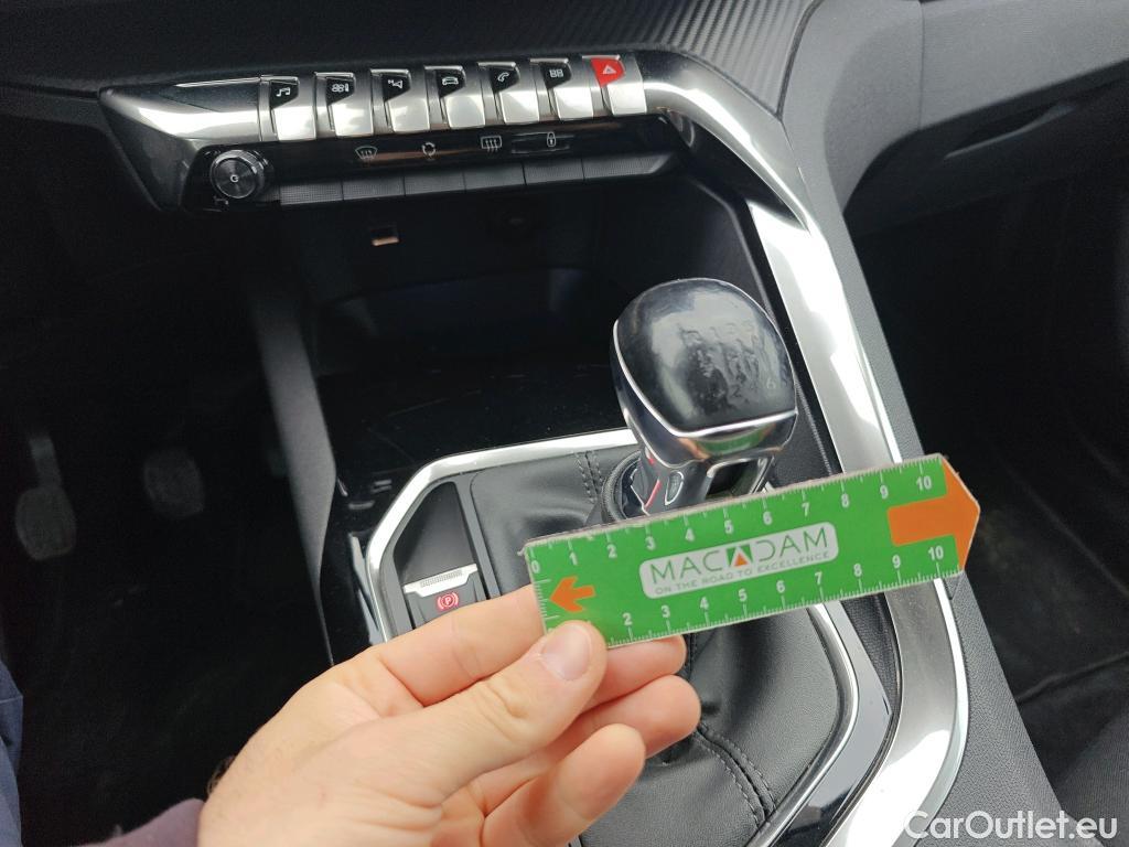  Peugeot  3008 PEUGEOT  / 2020 / 5P / todoterreno 1.5 BlueHDi 96kW (130CV) S&S Active Pack (AC4) #26