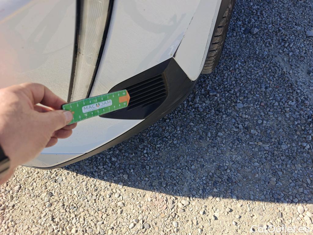  Peugeot  2008 PEUGEOT  / 2019 / 5P / todoterreno Allure BlueHDI 81kW (110CV) #29