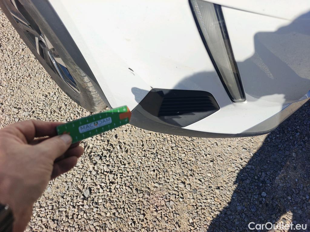  Peugeot  2008 PEUGEOT  / 2019 / 5P / todoterreno Allure BlueHDI 81kW (110CV) #26