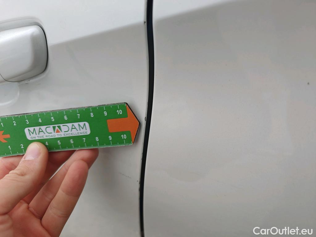  Peugeot  3008 PEUGEOT  / 2020 / 5P / todoterreno 1.5 BlueHDi 96kW (130CV) S&S Active Pack (AC4) #67