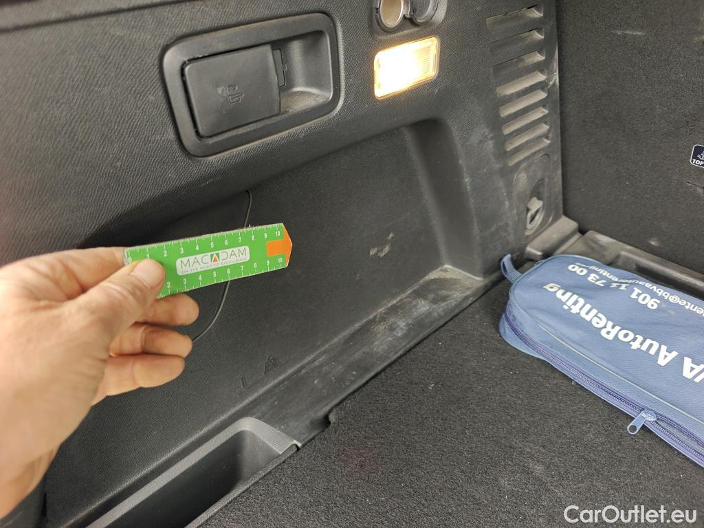  Peugeot  3008 PEUGEOT  / 2020 / 5P / todoterreno 1.5 BlueHDi 96kW (130CV) S&S Allure EAT8 #24