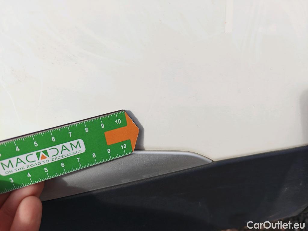  Peugeot  2008 PEUGEOT  / 2019 / 5P / todoterreno Allure BlueHDI 81kW (110CV) #25