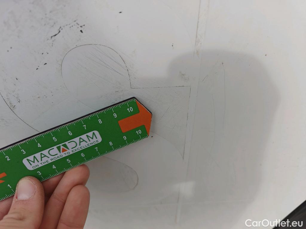  Peugeot  2008 PEUGEOT  / 2019 / 5P / todoterreno Allure BlueHDI 81kW (110CV) #30