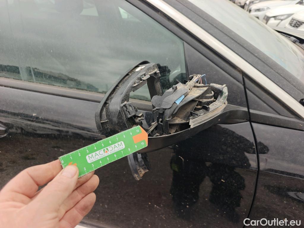  Peugeot  3008 PEUGEOT  / 2020 / 5P / todoterreno 1.5 BlueHDi 96kW (130CV) S&S Allure EAT8 #2