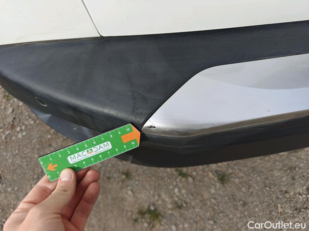  Peugeot  2008 PEUGEOT  / 2019 / 5P / todoterreno Allure BlueHDI 81kW (110CV) #62