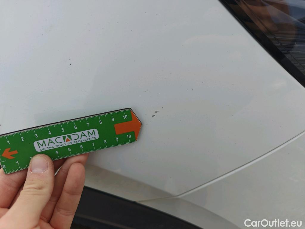  Peugeot  2008 PEUGEOT  / 2019 / 5P / todoterreno Allure BlueHDI 81kW (110CV) #58