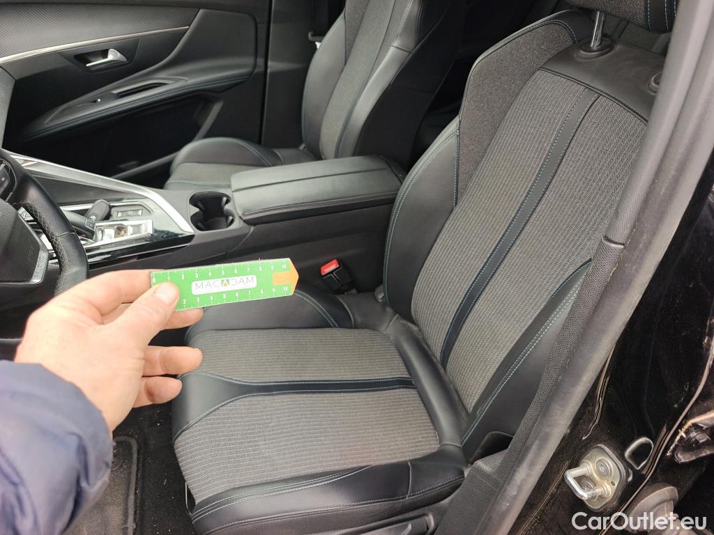  Peugeot  3008 PEUGEOT  / 2020 / 5P / todoterreno 1.5 BlueHDi 96kW (130CV) S&S Allure EAT8 #46