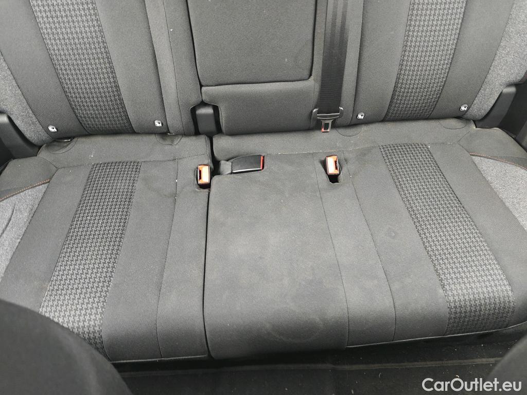  Peugeot  3008 PEUGEOT  / 2020 / 5P / todoterreno 1.5 BlueHDi 96kW (130CV) S&S Active Pack (AC4) #17