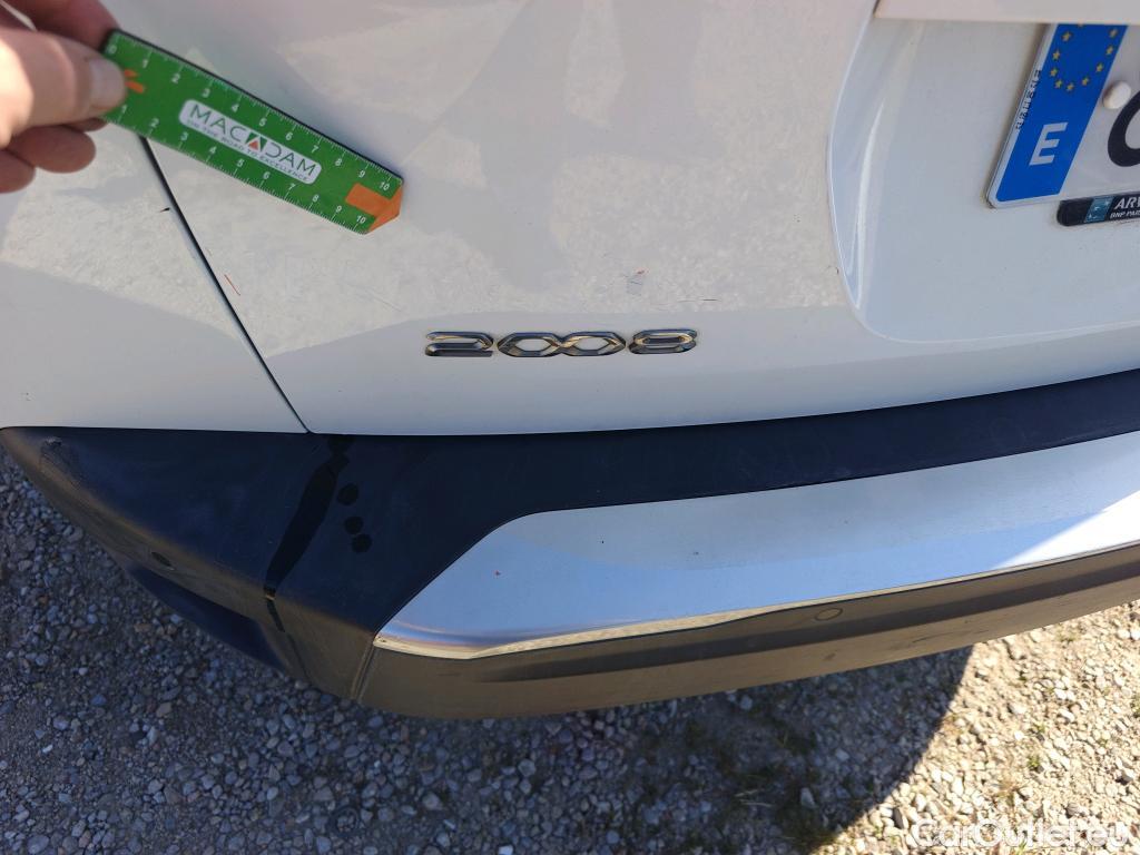  Peugeot  2008 PEUGEOT  / 2019 / 5P / todoterreno Allure BlueHDI 81kW (110CV) #2