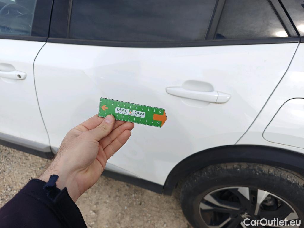  Peugeot  2008 PEUGEOT  / 2019 / 5P / todoterreno Allure BlueHDI 81kW (110CV) #27