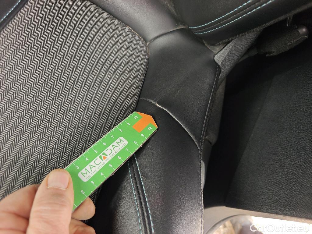  Peugeot  3008 PEUGEOT  / 2020 / 5P / todoterreno 1.5 BlueHDi 96kW (130CV) S&S Allure EAT8 #17