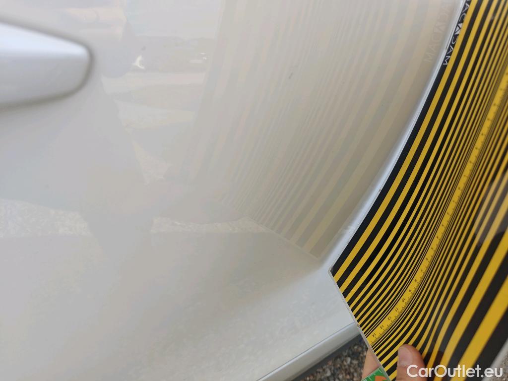  Peugeot  2008 PEUGEOT  / 2019 / 5P / todoterreno Allure BlueHDI 81kW (110CV) #13