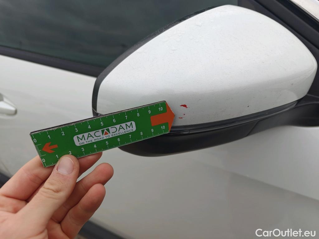  Peugeot  3008 PEUGEOT  / 2020 / 5P / todoterreno 1.5 BlueHDi 96kW (130CV) S&S Active Pack (AC4) #60