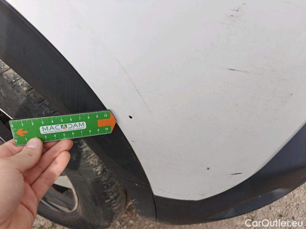  Peugeot  2008 PEUGEOT  / 2019 / 5P / todoterreno Allure BlueHDI 81kW (110CV) #47