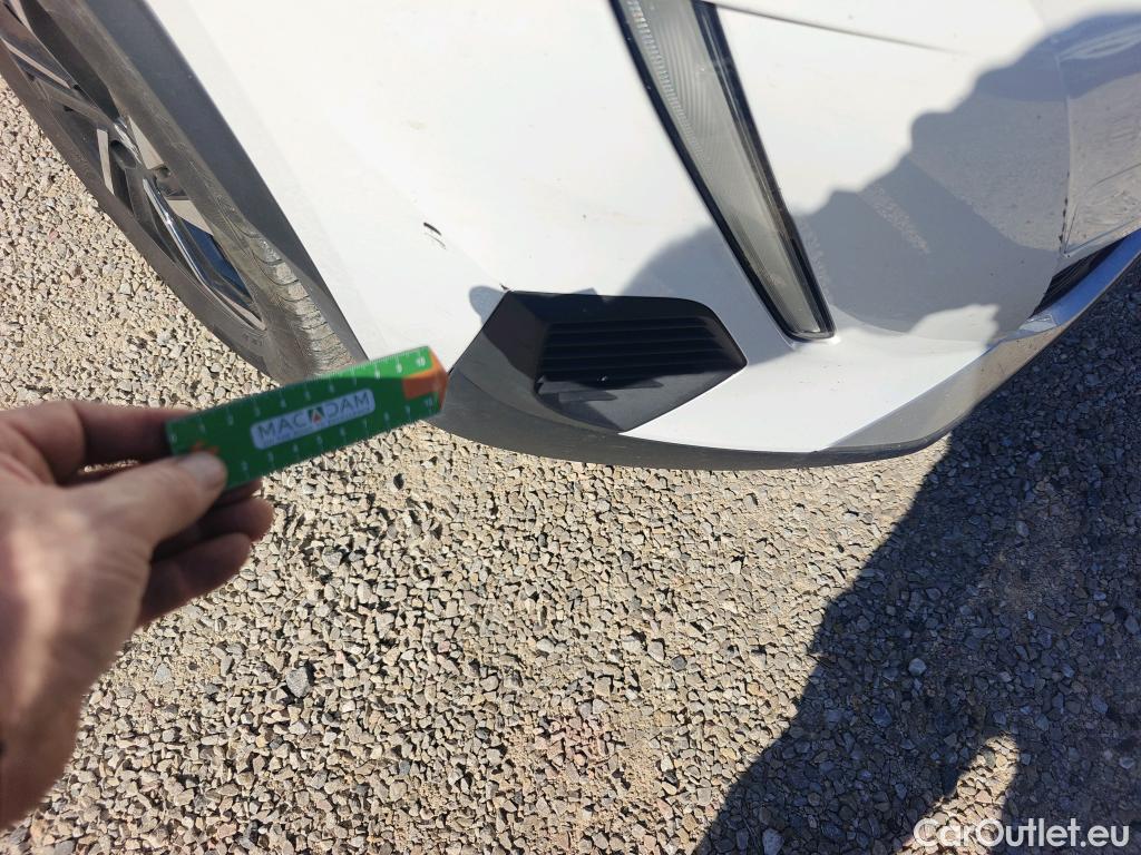  Peugeot  2008 PEUGEOT  / 2019 / 5P / todoterreno Allure BlueHDI 81kW (110CV) #27