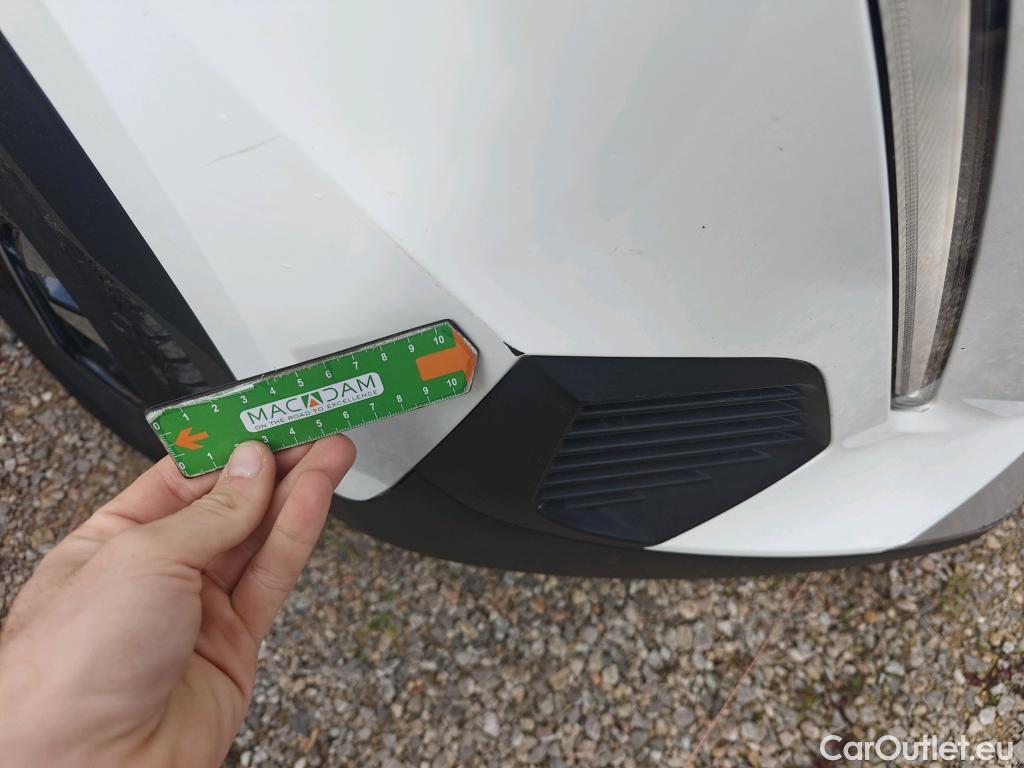  Peugeot  2008 PEUGEOT  / 2019 / 5P / todoterreno Allure BlueHDI 81kW (110CV) #42