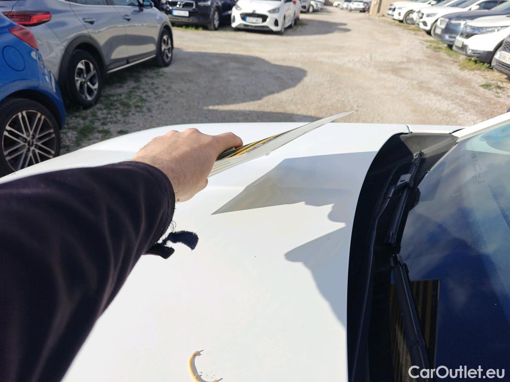  Peugeot  2008 PEUGEOT  / 2019 / 5P / todoterreno Allure BlueHDI 81kW (110CV) #10