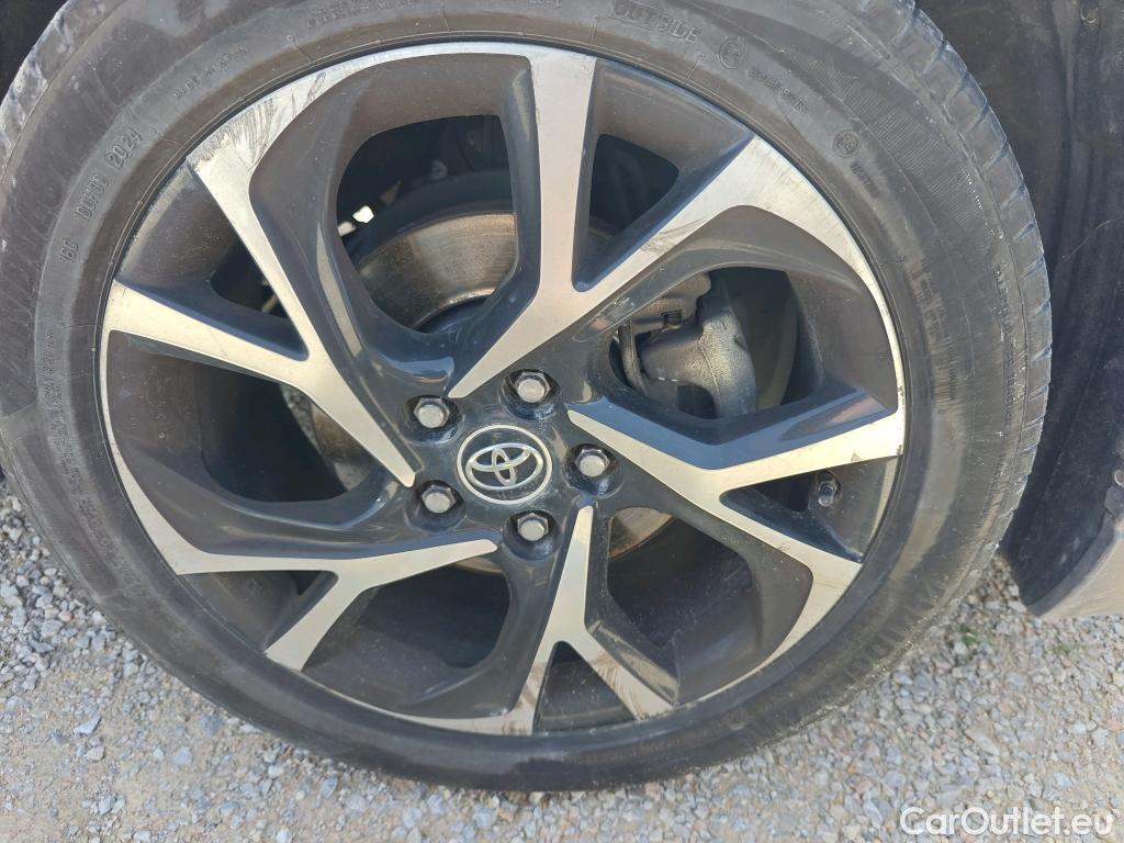  Toyota  C-HR TOYOTA  / 2016 / 5P / todoterreno 1.8 125H Advance (CX) #2