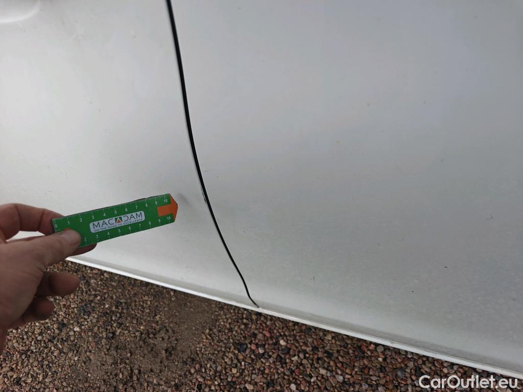  Peugeot  308 PEUGEOT  / 2017 / 5P / berlina con portón 5p Active Pack BlueHDi 130 S&S #7