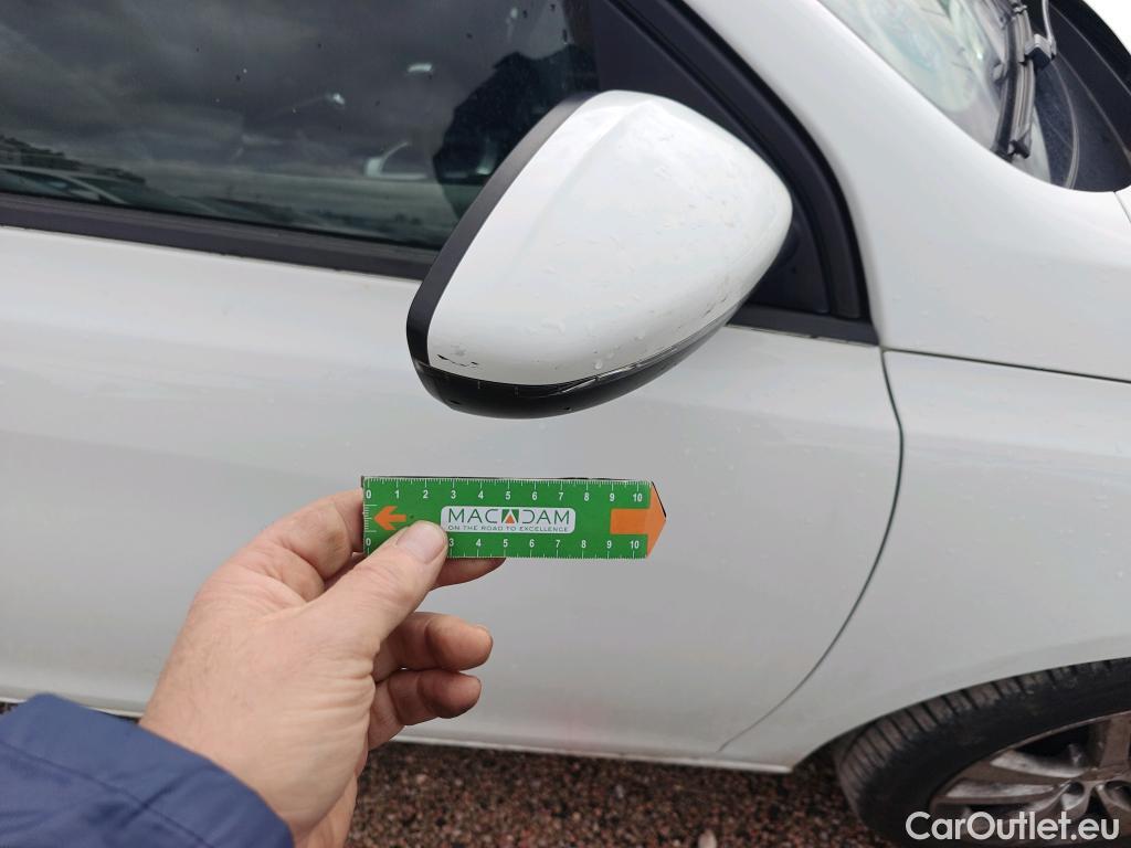  Peugeot  308 PEUGEOT  / 2017 / 5P / berlina con portón 5p Active Pack BlueHDi 130 S&S #23