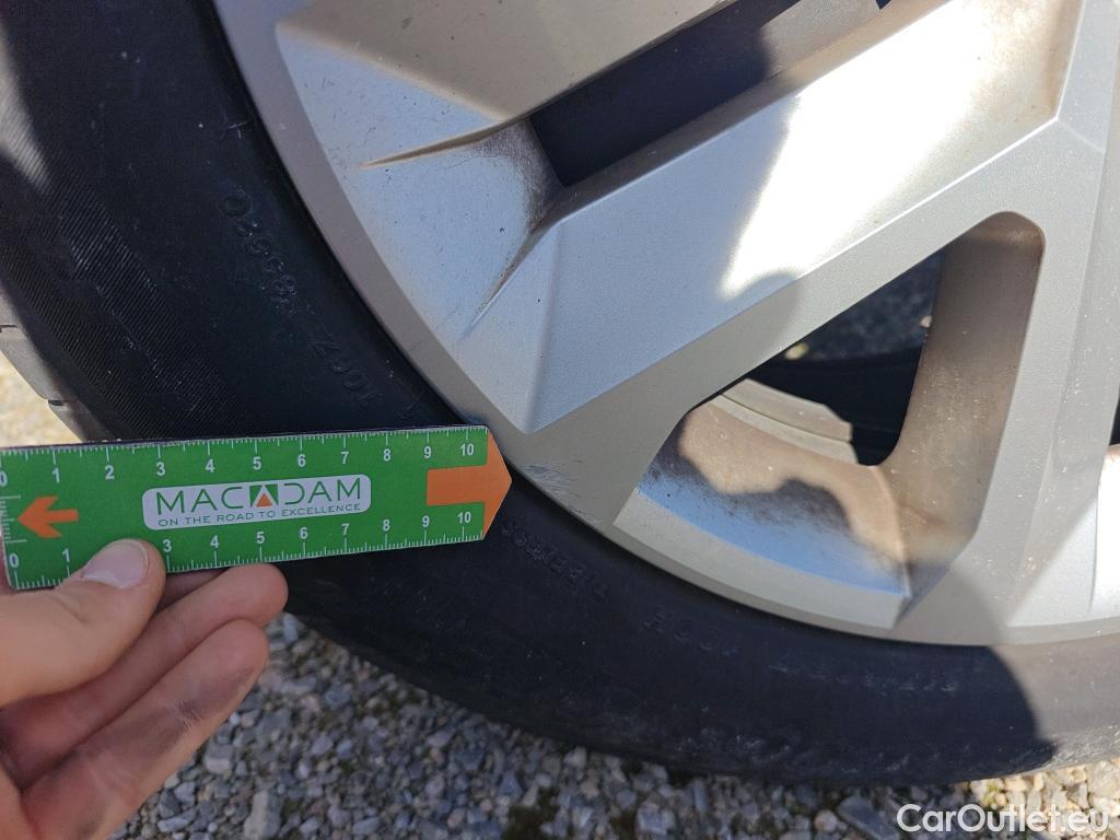  Renault  Captur RENAULT  / 2020 / 5P / todoterreno Intens TCe 74kW (100CV) GLP #28