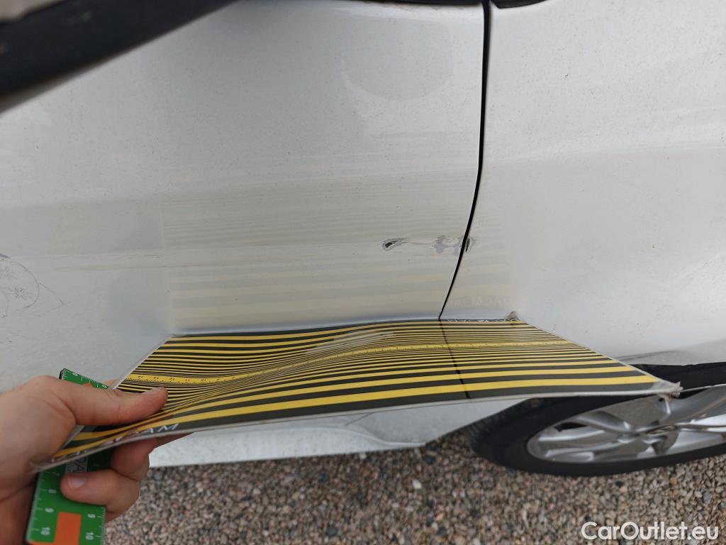  Toyota  Yaris TOYOTA  / 2020 / 5P / berlina con portón 1.5 120H Active Tech #4