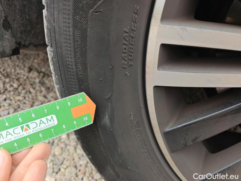  Volkswagen  Tiguan VOLKSWAGEN  / 2020 / 5P / todoterreno Life 1.5 TSI 110kW (150CV) DSG #30